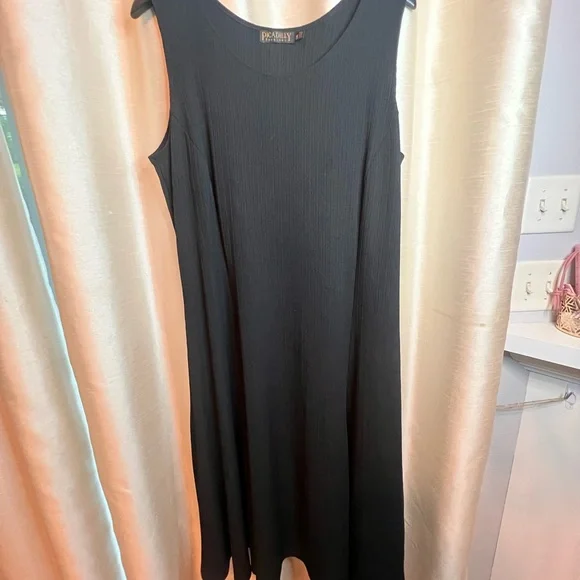 Black midi dress - Picture 7 of 9